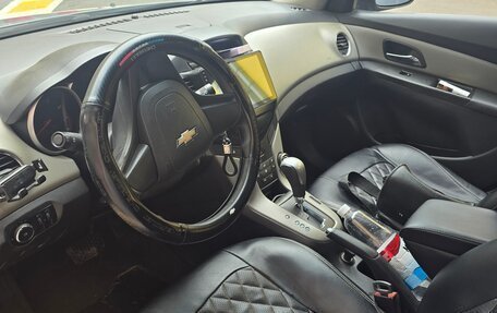 Chevrolet Cruze II, 2011 год, 750 000 рублей, 6 фотография