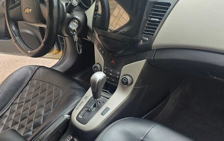 Chevrolet Cruze II, 2011 год, 750 000 рублей, 7 фотография
