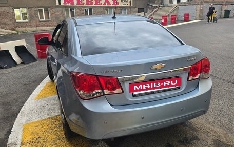 Chevrolet Cruze II, 2011 год, 750 000 рублей, 4 фотография