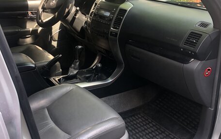 Toyota Land Cruiser Prado 120 рестайлинг, 2008 год, 2 550 000 рублей, 5 фотография