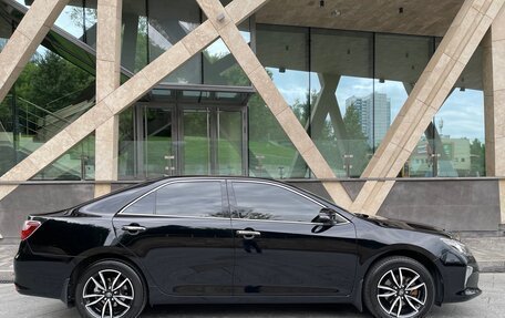 Toyota Camry, 2017 год, 2 270 000 рублей, 3 фотография