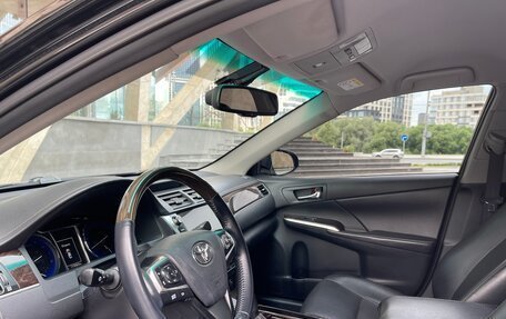 Toyota Camry, 2017 год, 2 270 000 рублей, 7 фотография