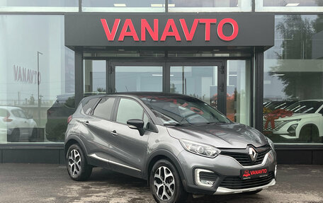 Renault Kaptur I рестайлинг, 2017 год, 1 360 000 рублей, 3 фотография