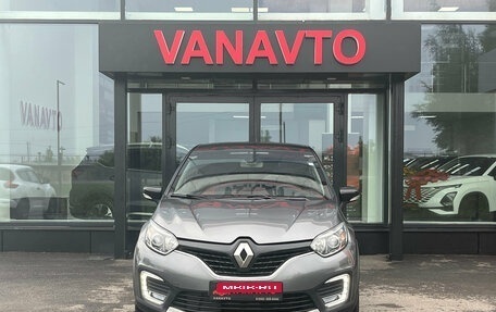 Renault Kaptur I рестайлинг, 2017 год, 1 360 000 рублей, 2 фотография
