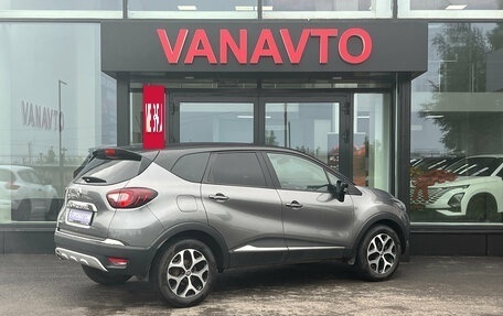 Renault Kaptur I рестайлинг, 2017 год, 1 360 000 рублей, 8 фотография