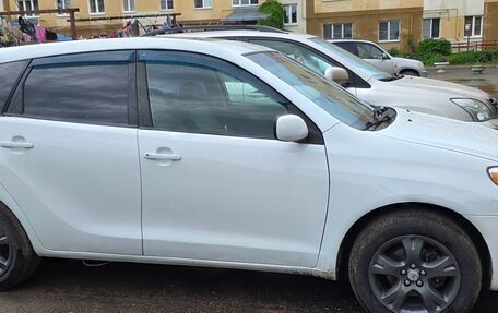 Toyota Matrix, 2004 год, 490 000 рублей, 10 фотография
