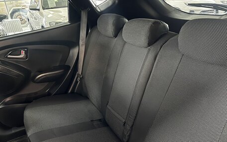 Hyundai ix35 I рестайлинг, 2011 год, 895 000 рублей, 10 фотография