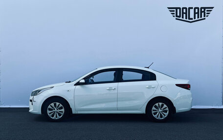 KIA Rio IV, 2018 год, 940 000 рублей, 4 фотография
