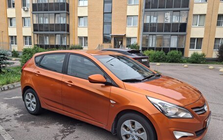 Hyundai Solaris II рестайлинг, 2015 год, 990 000 рублей, 4 фотография