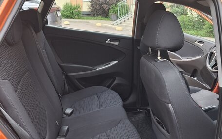 Hyundai Solaris II рестайлинг, 2015 год, 990 000 рублей, 13 фотография