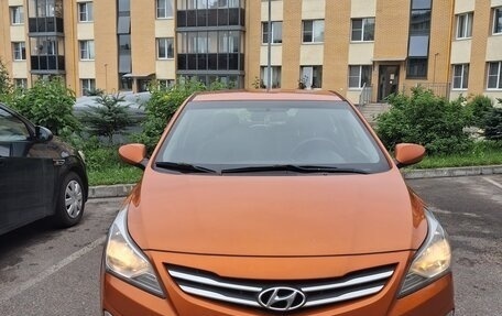 Hyundai Solaris II рестайлинг, 2015 год, 990 000 рублей, 2 фотография