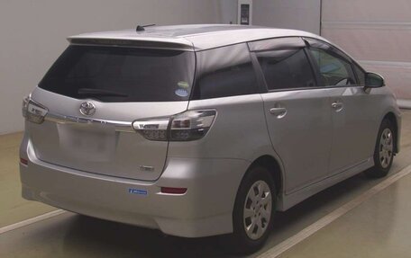Toyota Wish II, 2017 год, 1 150 000 рублей, 2 фотография