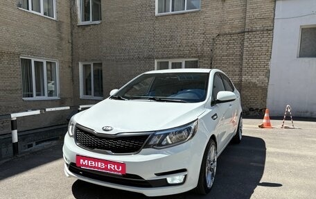 KIA Rio III рестайлинг, 2017 год, 1 060 000 рублей, 2 фотография