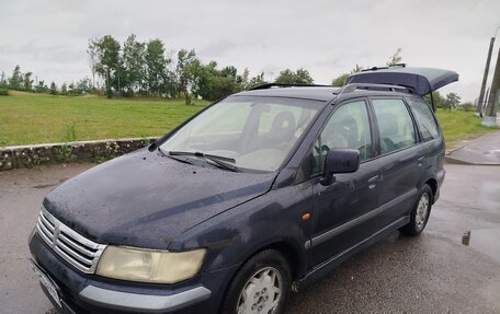Mitsubishi Space Wagon III, 2000 год, 355 499 рублей, 2 фотография