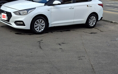 Hyundai Solaris II рестайлинг, 2019 год, 740 000 рублей, 5 фотография