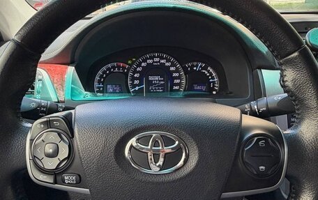 Toyota Camry, 2013 год, 1 800 000 рублей, 2 фотография