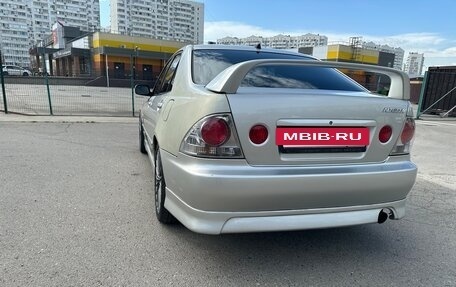 Toyota Altezza, 2002 год, 980 000 рублей, 4 фотография