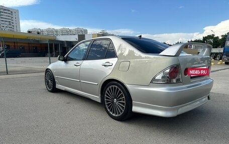 Toyota Altezza, 2002 год, 980 000 рублей, 3 фотография