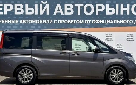 Honda Stepwgn IV, 2018 год, 1 820 000 рублей, 4 фотография