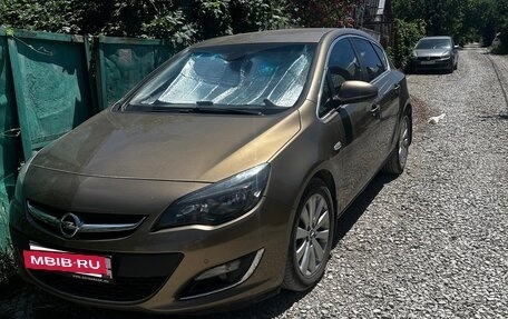 Opel Astra J, 2014 год, 950 000 рублей, 4 фотография