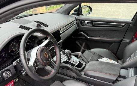 Porsche Cayenne III, 2022 год, 15 000 000 рублей, 3 фотография