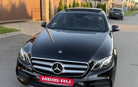 Mercedes-Benz E-Класс, 2017 год, 2 650 000 рублей, 3 фотография