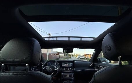 Mercedes-Benz E-Класс, 2017 год, 2 650 000 рублей, 26 фотография