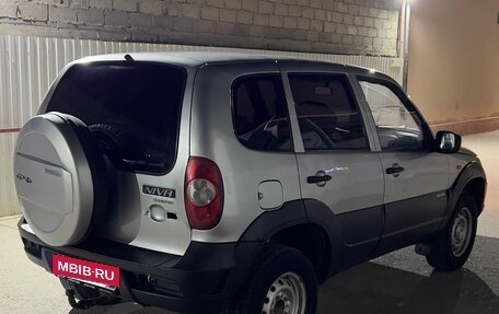 Chevrolet Niva I рестайлинг, 2010 год, 390 000 рублей, 5 фотография
