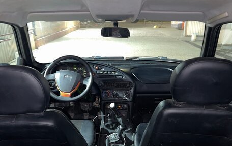 Chevrolet Niva I рестайлинг, 2010 год, 390 000 рублей, 8 фотография
