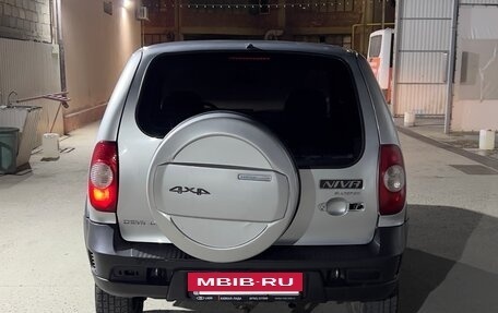 Chevrolet Niva I рестайлинг, 2010 год, 390 000 рублей, 4 фотография