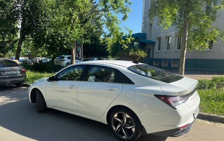 Hyundai Elantra, 2023 год, 1 980 000 рублей, 4 фотография