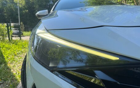 Hyundai Elantra, 2023 год, 1 980 000 рублей, 11 фотография