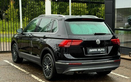 Volkswagen Tiguan II, 2018 год, 2 649 000 рублей, 6 фотография
