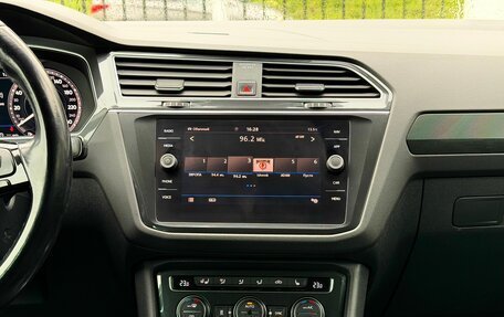 Volkswagen Tiguan II, 2018 год, 2 649 000 рублей, 22 фотография