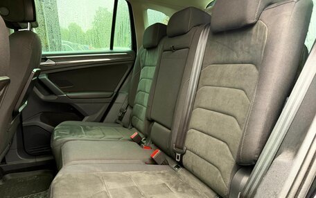 Volkswagen Tiguan II, 2018 год, 2 649 000 рублей, 21 фотография