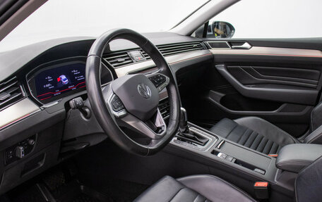 Volkswagen Passat B8 рестайлинг, 2020 год, 3 199 000 рублей, 10 фотография