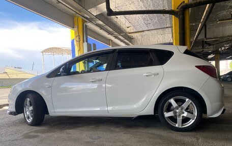 Opel Astra J, 2011 год, 590 000 рублей, 1 фотография