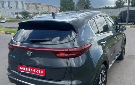 KIA Sportage IV рестайлинг, 2020 год, 1 990 000 рублей, 2 фотография