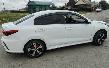 KIA Rio IV, 2017 год, 800 000 рублей, 5 фотография