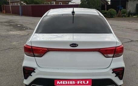 KIA Rio IV, 2017 год, 800 000 рублей, 3 фотография