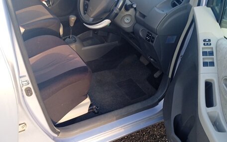 Toyota Vitz, 2010 год, 580 000 рублей, 6 фотография
