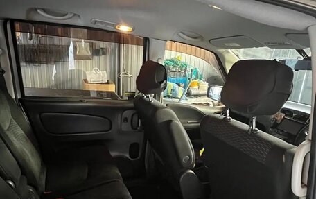 Nissan Serena IV, 2010 год, 910 000 рублей, 7 фотография