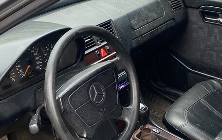Mercedes-Benz C-Класс, 1996 год, 195 000 рублей, 6 фотография