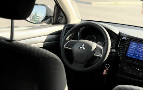 Mitsubishi Outlander III рестайлинг 3, 2012 год, 1 285 000 рублей, 8 фотография