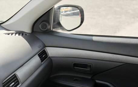 Mitsubishi Outlander III рестайлинг 3, 2012 год, 1 285 000 рублей, 14 фотография
