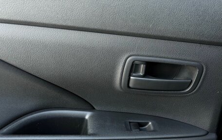 Mitsubishi Outlander III рестайлинг 3, 2012 год, 1 285 000 рублей, 15 фотография