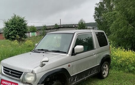 Mitsubishi Pajero Mini II, 2000 год, 250 000 рублей, 2 фотография