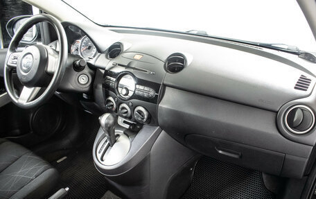 Mazda 2 III, 2011 год, 825 000 рублей, 10 фотография