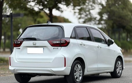 Honda Fit, 2023 год, 1 080 000 рублей, 5 фотография