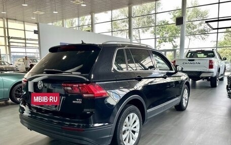 Volkswagen Tiguan II, 2017 год, 2 149 900 рублей, 4 фотография